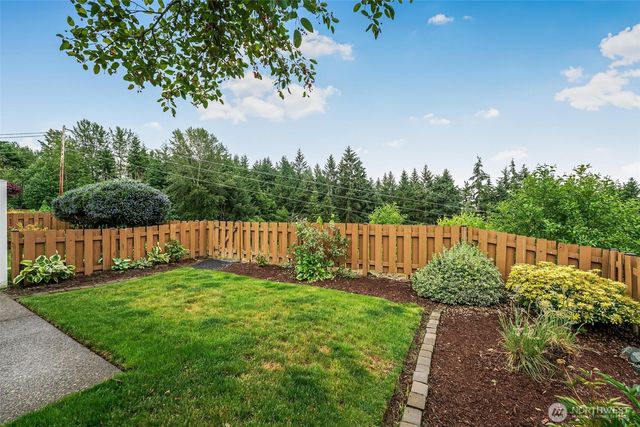 904 72nd St SE, Auburn, WA 98092