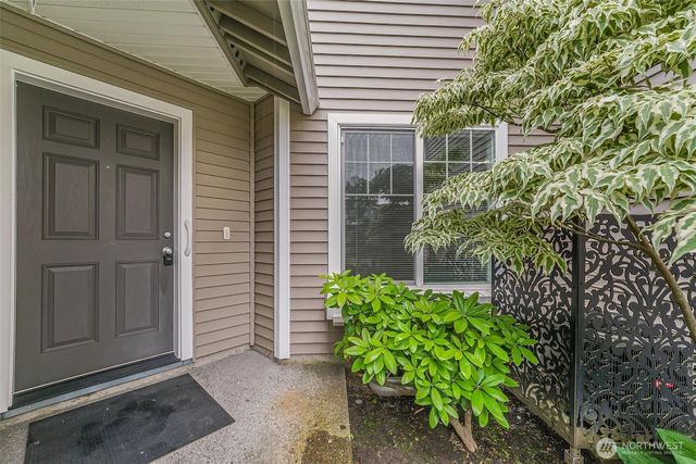 904 72nd St SE, Auburn, WA 98092