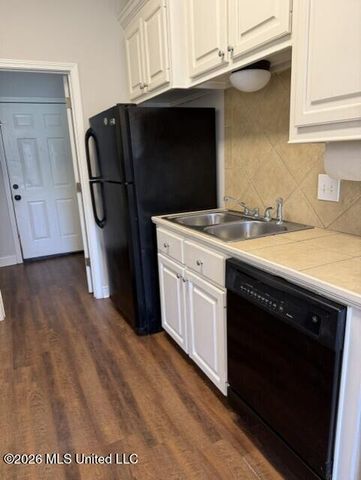 624 Oak Ridge Way, Pearl, MS 39208