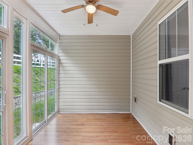 11 Eagle Pointe Way, Flat Rock, NC 28731