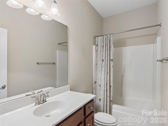 11 Eagle Pointe Way, Flat Rock, NC 28731