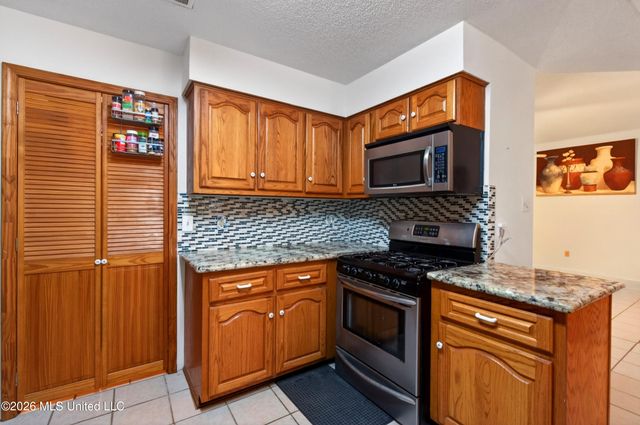 4925 Forestwood Drive, Gautier, MS 39553
