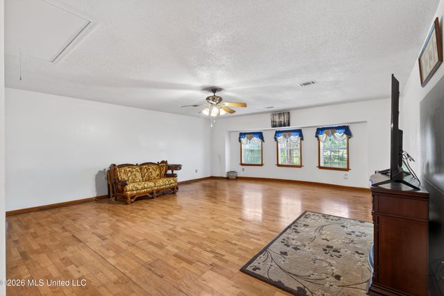 4925 Forestwood Drive, Gautier, MS 39553