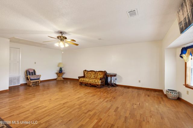 4925 Forestwood Drive, Gautier, MS 39553