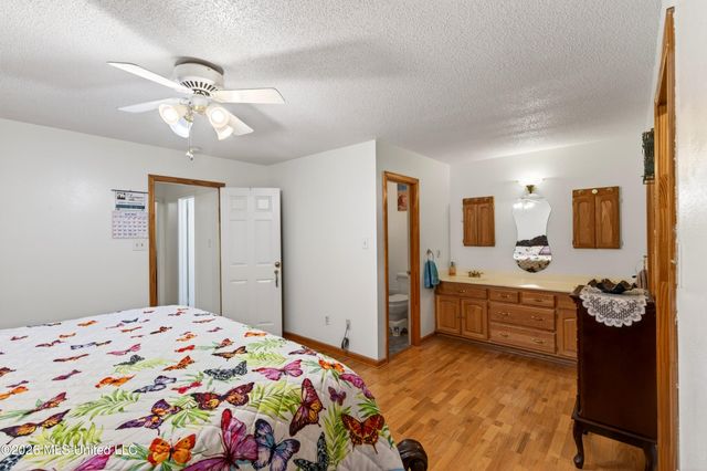 4925 Forestwood Drive, Gautier, MS 39553