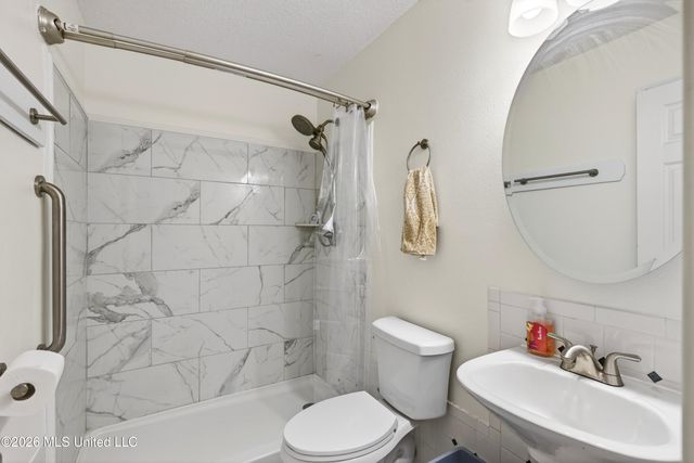 4925 Forestwood Drive, Gautier, MS 39553