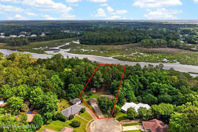 4925 Forestwood Drive, Gautier, MS 39553
