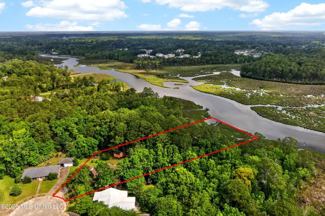 4925 Forestwood Drive, Gautier, MS 39553
