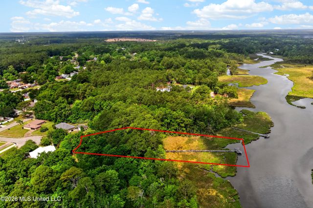 4925 Forestwood Drive, Gautier, MS 39553