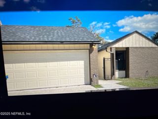 10623 MEADOWLEA Drive, Jacksonville, FL 32218
