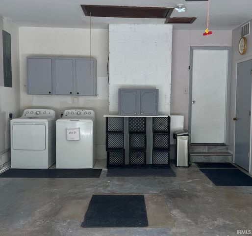 1515 E Dunstan Drive, Bloomington, IN 47401