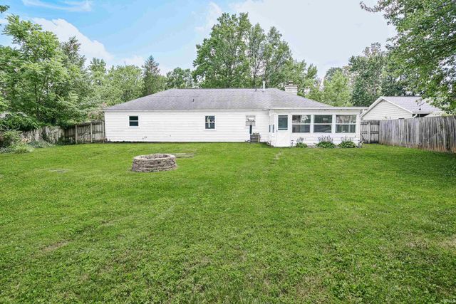 1515 E Dunstan Drive, Bloomington, IN 47401