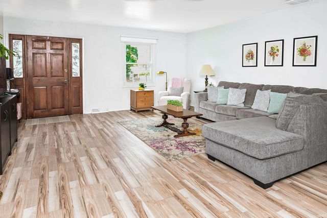 1515 E Dunstan Drive, Bloomington, IN 47401