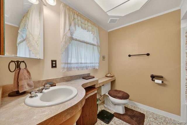 18178 22 Mile Road, Macomb, MI 48044