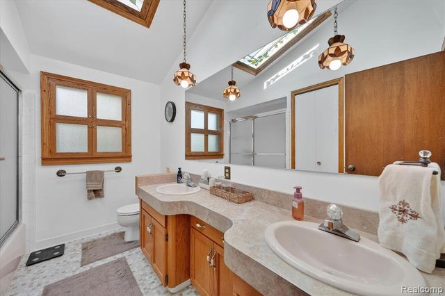 18178 22 Mile Road, Macomb, MI 48044