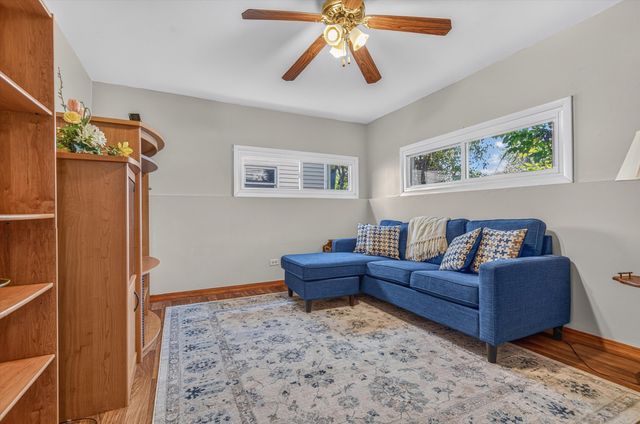 9517 Farmer Drive, Highland, IN 46322