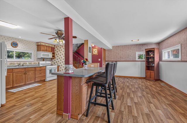 9517 Farmer Drive, Highland, IN 46322