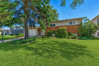 9517 Farmer Drive, Highland, IN 46322