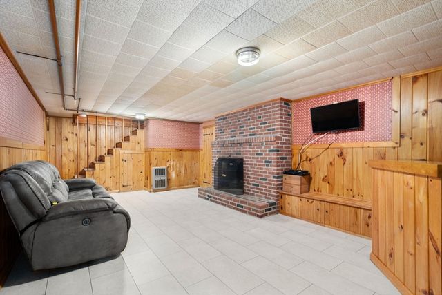 107 Highland St, Milford, MA 01757