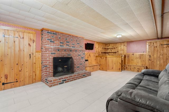 107 Highland St, Milford, MA 01757