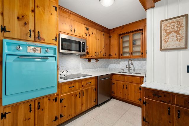 107 Highland St, Milford, MA 01757