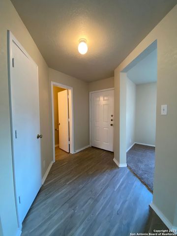 4938 CORIAN SPRINGS DR, San Antonio, TX 78247