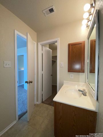 4938 CORIAN SPRINGS DR, San Antonio, TX 78247