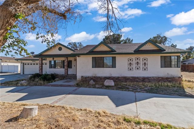 2110 W Avenue M8, Palmdale, CA 93551