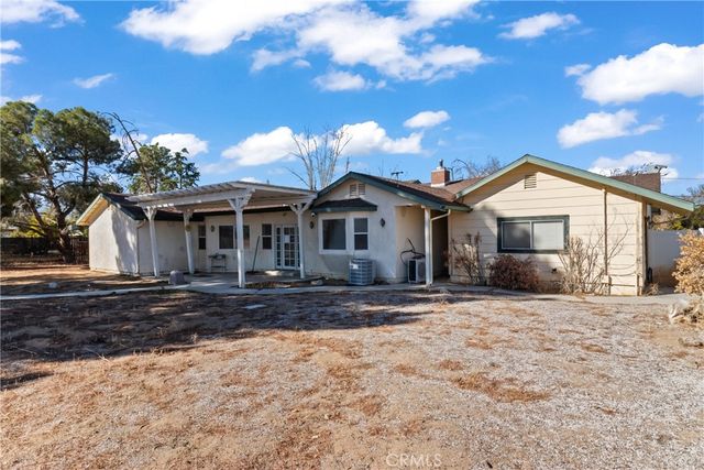 2110 W Avenue M8, Palmdale, CA 93551