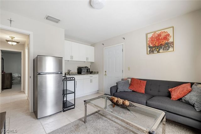 4245 34th AVE SE, Naples, FL 34117