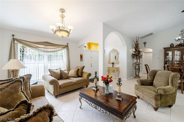 4245 34th AVE SE, Naples, FL 34117