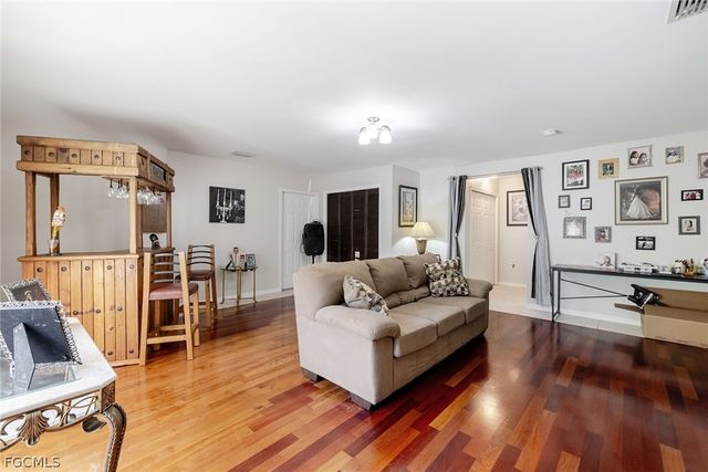 4245 34th AVE SE, Naples, FL 34117