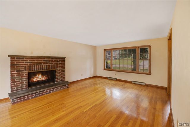 125 Northwood Way, Camillus, NY 13031