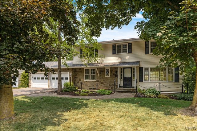 125 Northwood Way, Camillus, NY 13031