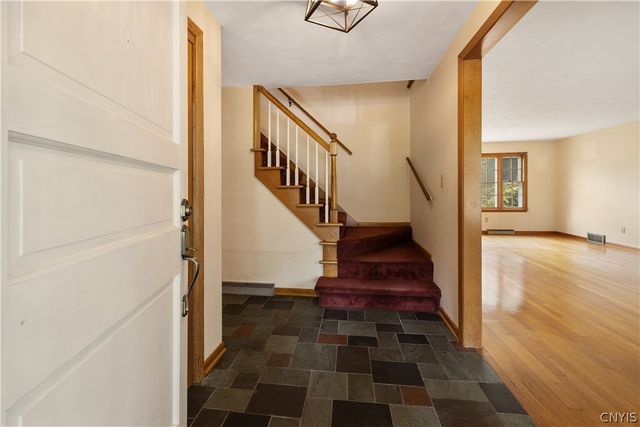 125 Northwood Way, Camillus, NY 13031