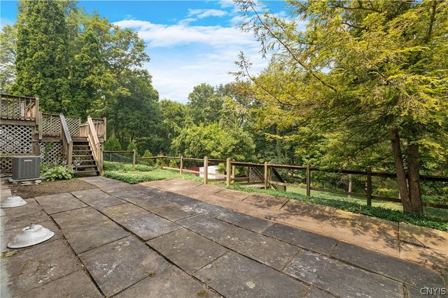 125 Northwood Way, Camillus, NY 13031