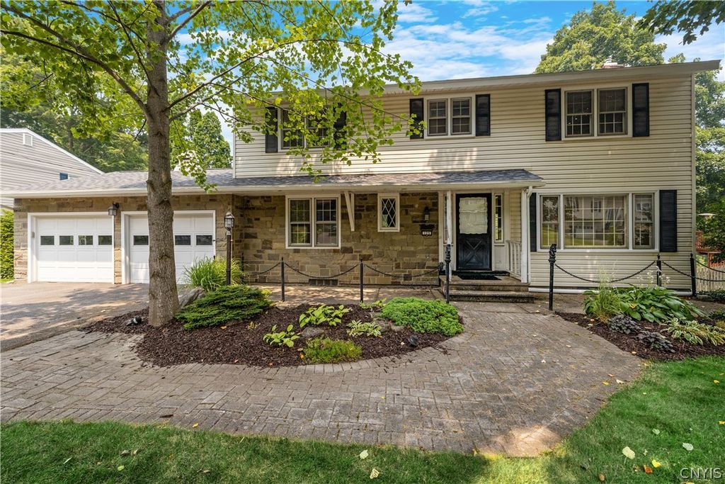 125 Northwood Way, Camillus, NY 13031