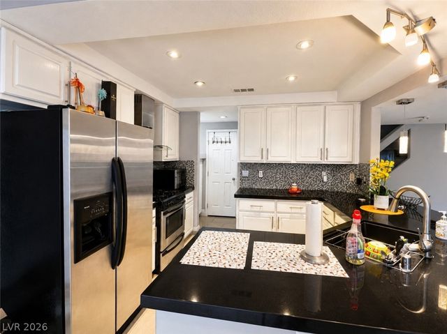 9706 Powell Plateau Court, Las Vegas, NV 89148