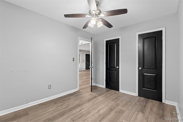 4127 Kent Rd, Royal Oak, MI 48073