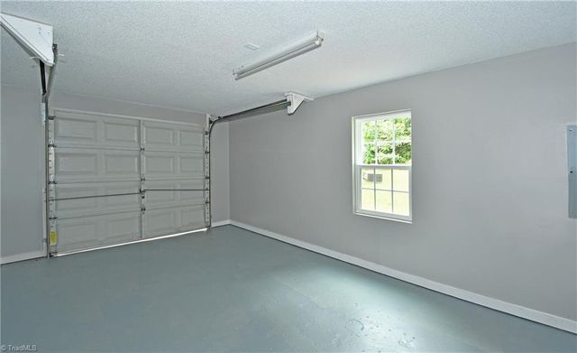 5832 Sir Knight Circle, Clemmons, NC 27012