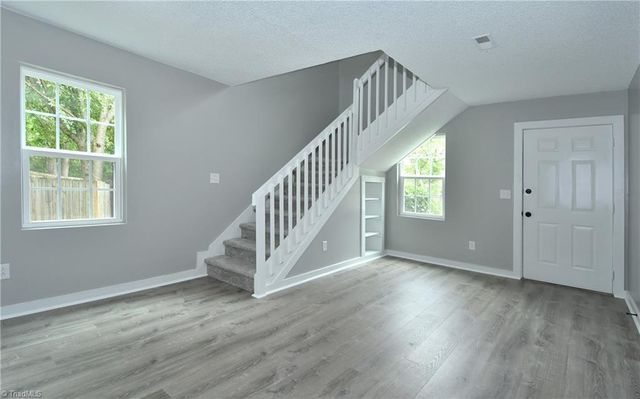 5832 Sir Knight Circle, Clemmons, NC 27012