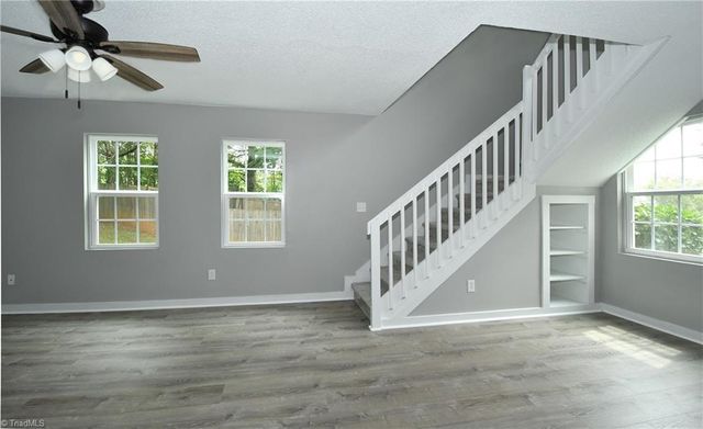 5832 Sir Knight Circle, Clemmons, NC 27012