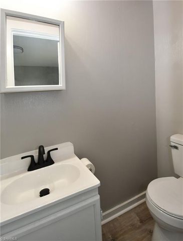 5832 Sir Knight Circle, Clemmons, NC 27012