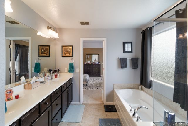 10917 Charreada, San Antonio, TX 78245