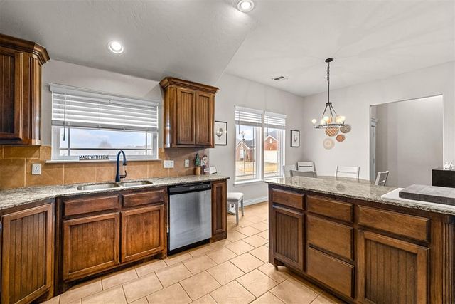 3801 Tori Place, Yukon, OK 73099