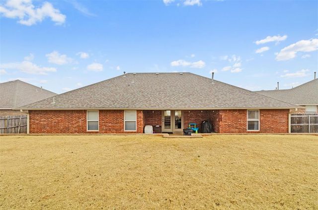 3801 Tori Place, Yukon, OK 73099