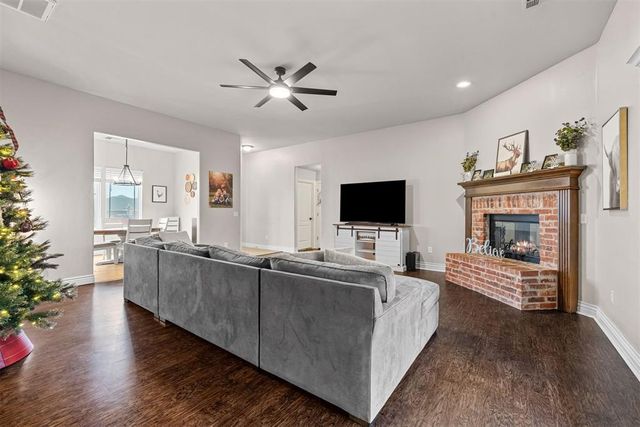 3801 Tori Place, Yukon, OK 73099