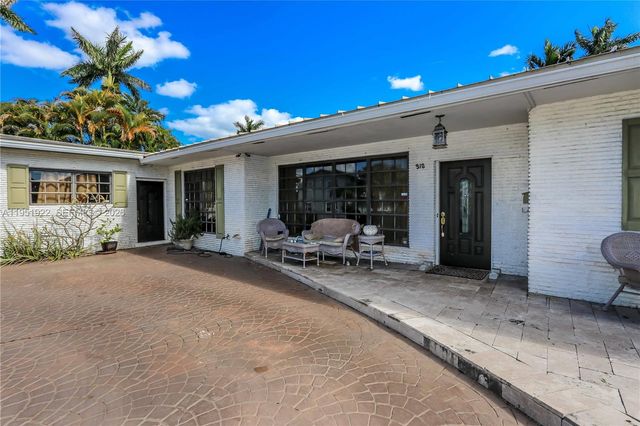 910 N 14th Court, Hollywood, FL 33020