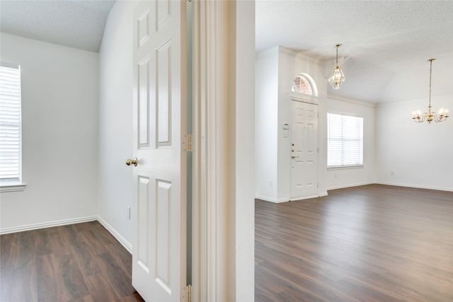 8611 Ironwood Drive, Irving, TX 75063