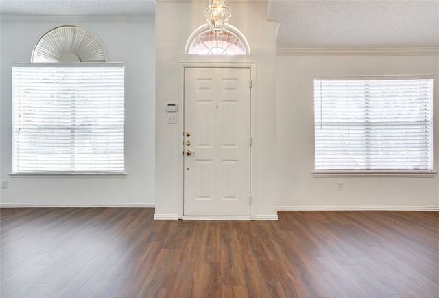 8611 Ironwood Drive, Irving, TX 75063